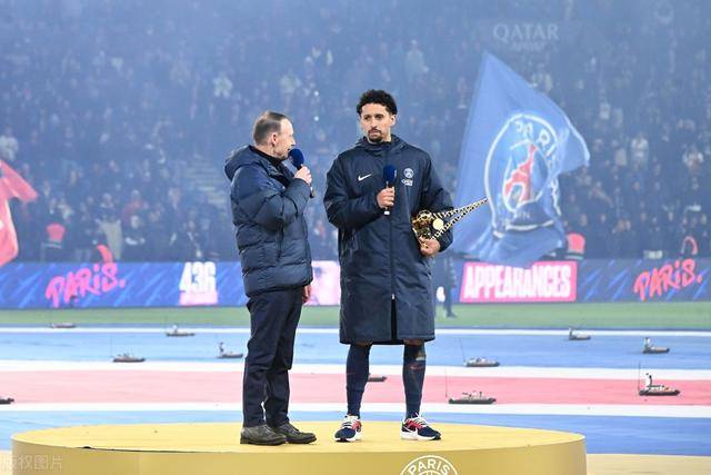 记者：本坦库尔因种族歧视孙兴慜 被英足总禁7场